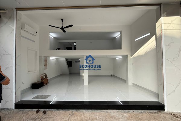 CHO THUÊ MẶT BẰNG KINH DOANH TRỆT LỬNG MẶT TIỀN ĐƯỜNG QUANG TRUNG NHA TRANG – NHÀ ĐẸP MỚI TOONG – NGANG RỘNG LÝ TƯỞNG 6.4M GIÁ 26  TRIỆU