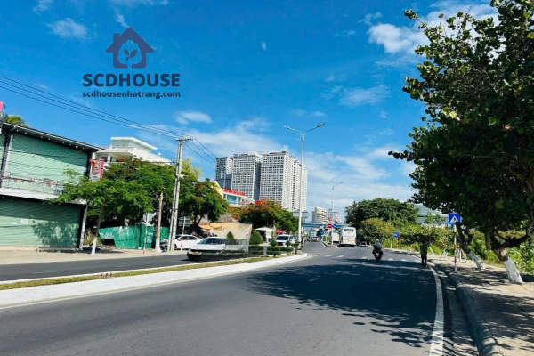 CHO THUÊ MẶT BẰNG KINH DOANH MẶT TIỀN VIEW BIỂN ĐẠI LỘ PHẠM VĂN ĐỒNG NHA TRANG – DỰN TÍCH TỪ 250M² ĐẾN 500M² MẶT TIỀN SIÊU RỘNG TỪ 20M ĐẾN 40M GẦN MƯỜNG THANH VIỄN TRIỀU & BÃI TẮM HÒN CHỒNG GIÁ TỪ 90 TRIỆU/THÁNG