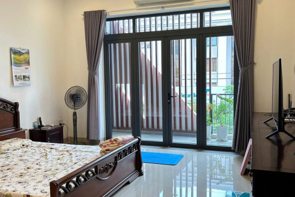 CHO THUÊ TÒA NHÀ 5 TẦNG MẶT TIỀN ĐƯỜNG HOÀNG HOA THÁM PHƯỜNG XƯƠNG HUÂN NHA TRANG – CÁCH BIỂN CHỈ 150M – GẦN KHÁCH SẠN, NGÂN HÀNG & KHU VĂN PHÒNG – DIỆN TÍCH XÂY DỰNG 325M² – GIÁ 38 TRIỆU/THÁNG