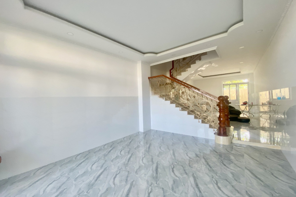 CHO THUÊ NHÀ NGUYÊN CĂN 4 TẦNG MỚI XÂY KHU VCN PHƯỚC LONG NHA TRANG – DIỆN TÍCH SỬ DỤNG LỚN 400M² – ĐƯỜNG RỘNG 13M TIỆN LÀM VĂN PHÒNG GIÁ 15 TRIỆU