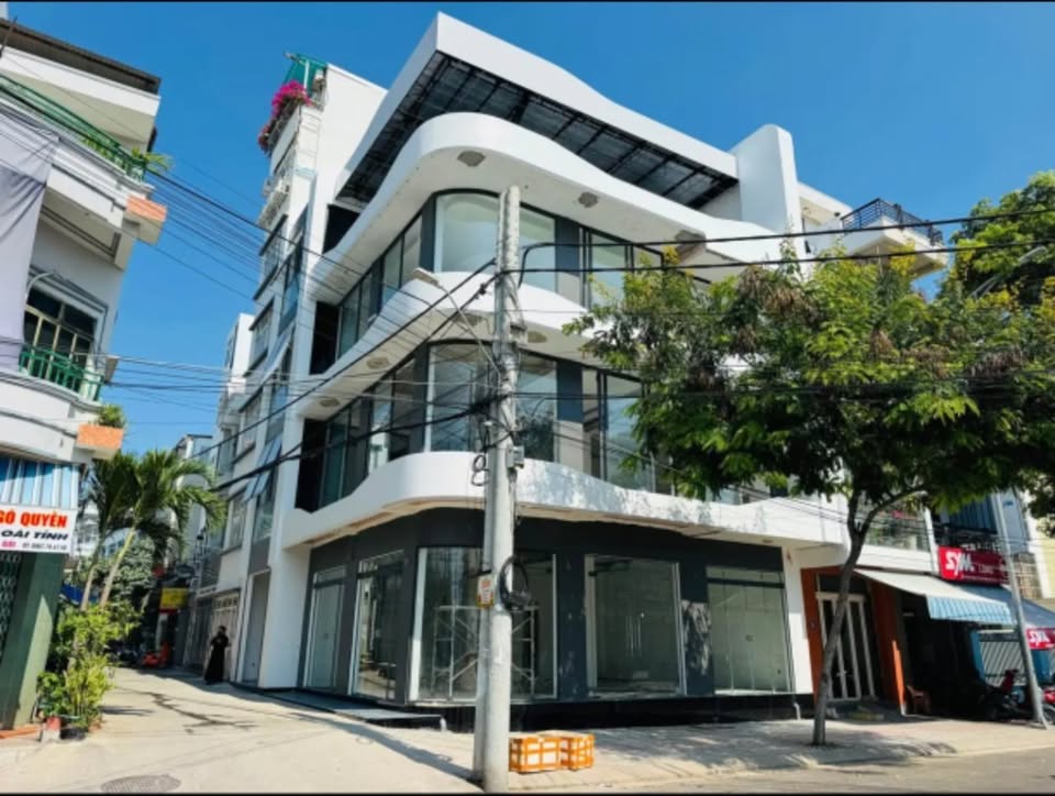 [MẶT TIỀN CỰC KHỦNG 11M] CHO THU&Ecirc; MẶT BẰNG 2 TẦNG &ndash; KHU UBND TỈNH NHA TRANG GI&Aacute; 50 TRIỆU TH&Aacute;NG