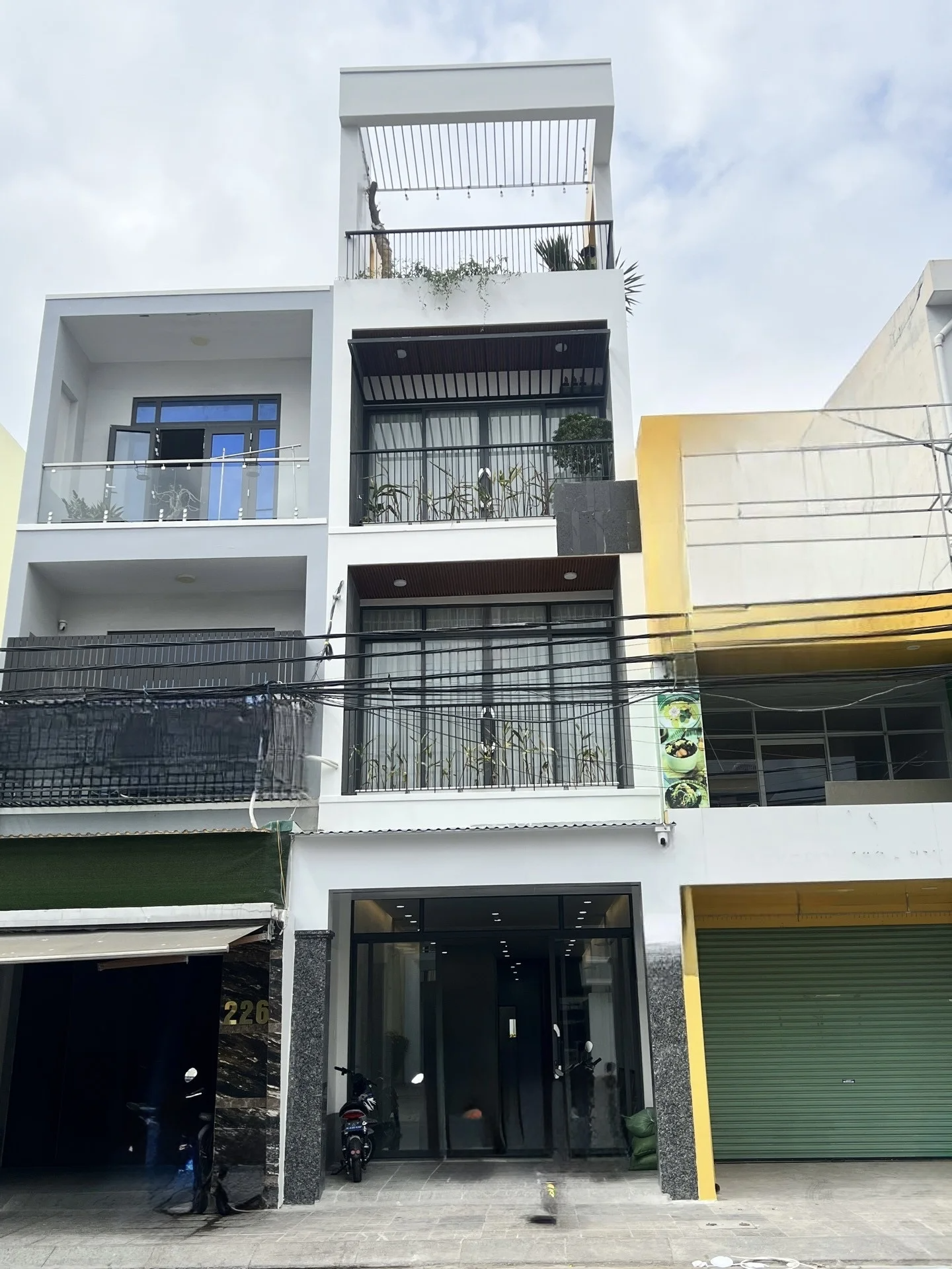CHO THU&Ecirc; T&Ograve;A NH&Agrave; MỚI X&Acirc;Y 4 TẦNG C&Oacute; THANG M&Aacute;Y MẶT TIỀN ĐƯỜNG NG&Ocirc; GIA TỰ PHƯỜNG PHƯỚC TIẾN TRUNG T&Acirc;M NHA TRANG &ndash; DIỆN T&Iacute;CH 120M&sup2; GI&Aacute; 45 TRIỆU