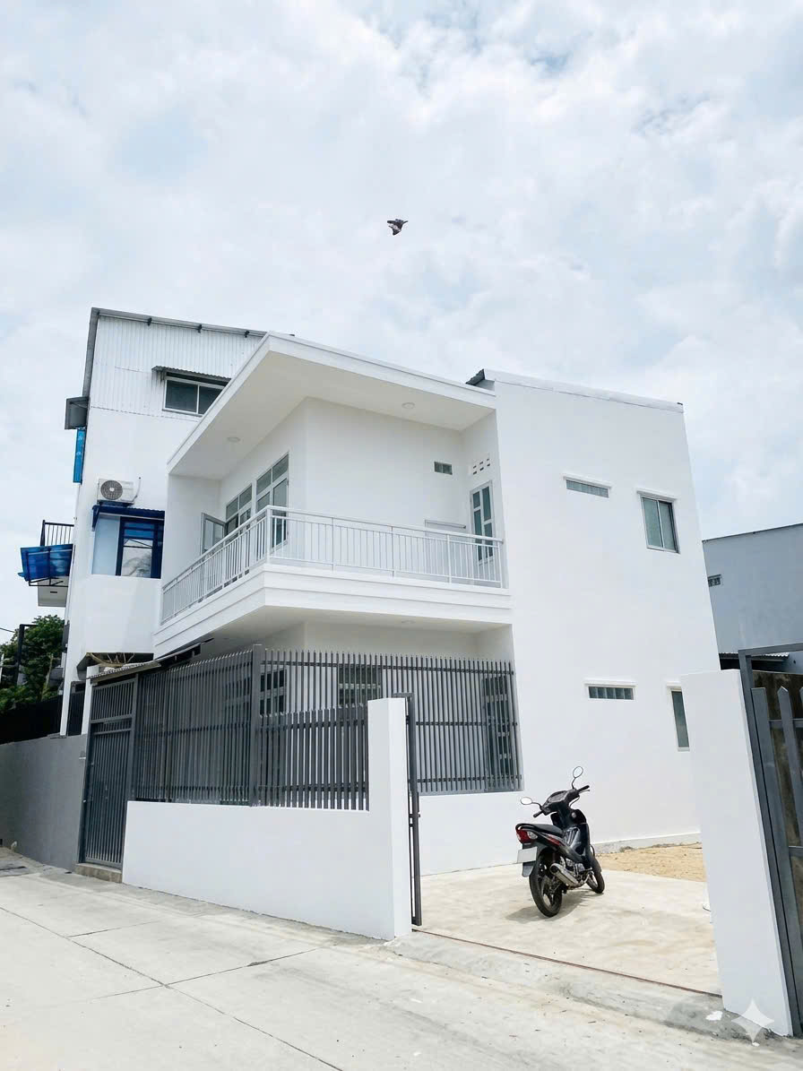 B&Aacute;N NH&Agrave; 2 TẦNG ĐƯỜNG VĨNH TH&Aacute;I NHA TRANG &ndash; C&Oacute; GARA &Ocirc; T&Ocirc; TRONG S&Acirc;N &ndash; DIỆN T&Iacute;CH 91M&sup2; NGANG 11M BỀ THẾ &ndash; GI&Aacute; CHỈ 2 TỶ 990