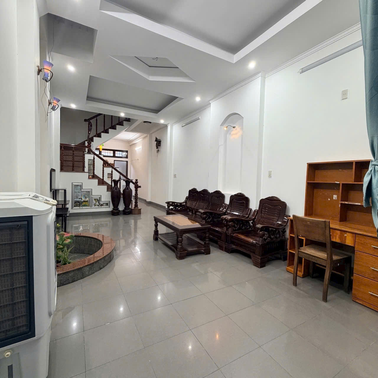 CHO THU&Ecirc; NH&Agrave; NGUY&Ecirc;N CĂN L&Ecirc; HỒNG PHONG NHA TRANG &ndash; 2 MẶT HẺM &Ocirc; T&Ocirc; TR&Aacute;NH NHAU &ndash; NHẬN KH&Aacute;CH NƯỚC NGO&Agrave;I V&Agrave; TH&Uacute; CƯNG
