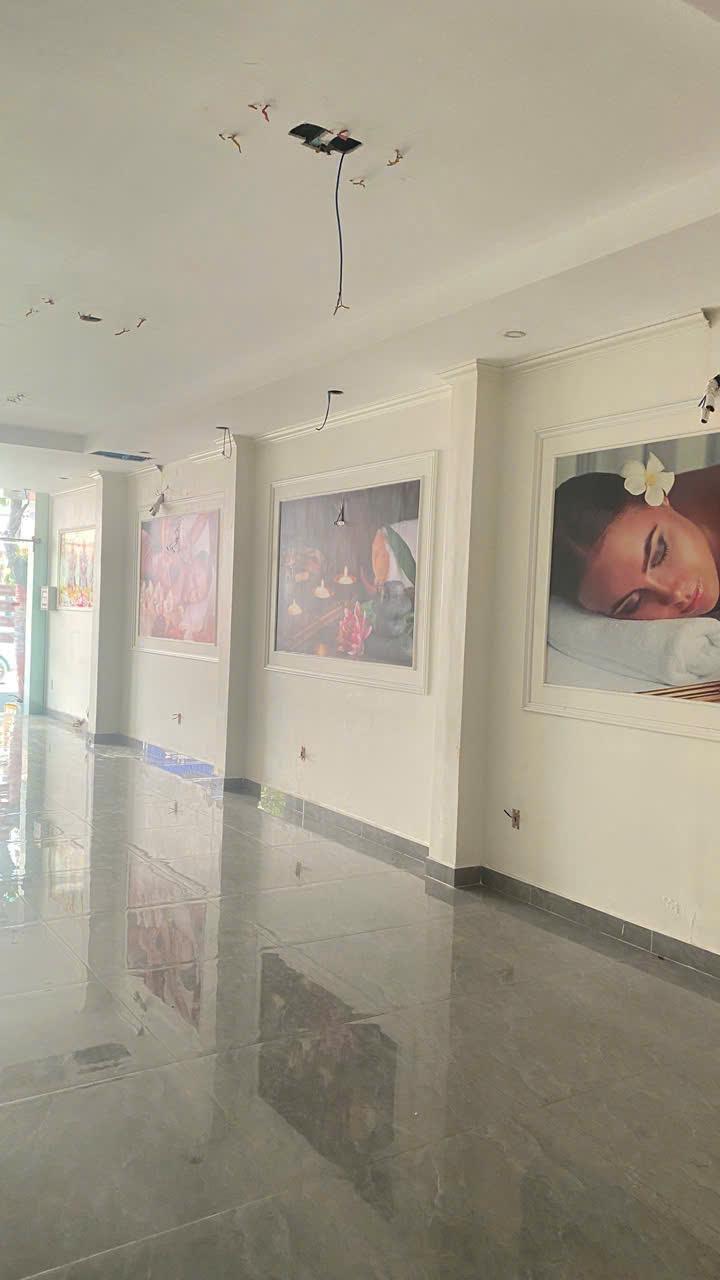 CHO THU&Ecirc; NH&Agrave; MẶT TIỀN ĐƯỜNG V&Acirc;N ĐỒN NHA TRANG &ndash; T&Ograve;A NH&Agrave; 3 TẦNG TRỐNG SUỐT &ndash; MẶT PHỐ KINH DOANH SẦM UẤT GI&Aacute; 25 TRIỆU